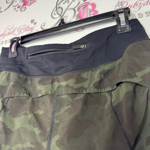 Lululemon Speed Up Short Incognito Camo Multi Gator Green Black LW7ATDR 4 - Picture 4 of 10